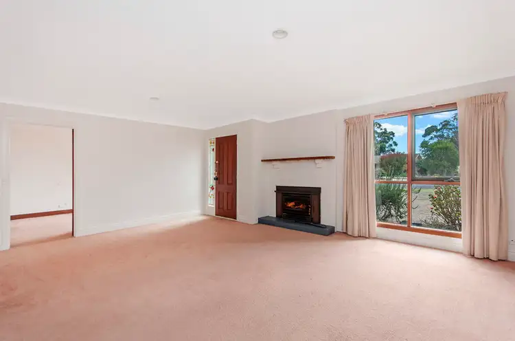 Third view of Homely house listing, 10 Bayley Street, Hamilton VIC 3300
