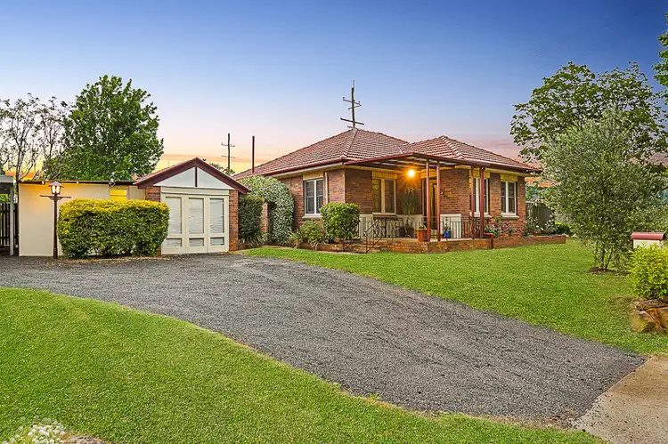 56 Wallace Street, Newtown QLD 4350