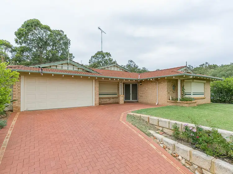 29 Taronga Drive, Kelmscott WA 6111