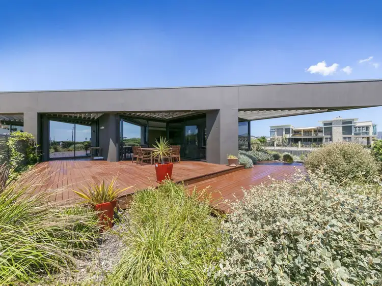 1/11 Sharpley Avenue, Safety Beach VIC 3936