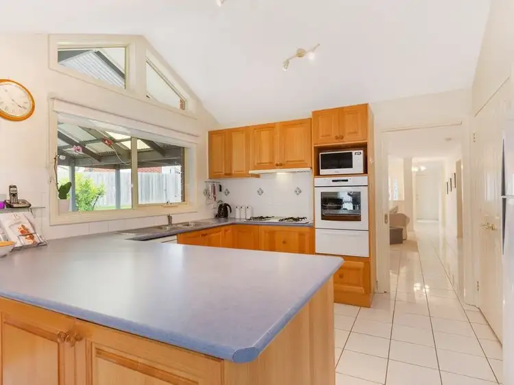 6 Natalie Court, Mount Martha VIC 3934