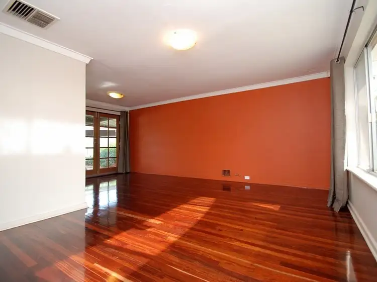 Sixth view of Homely house listing, 2 Woodford Road, Lynwood WA 6147
