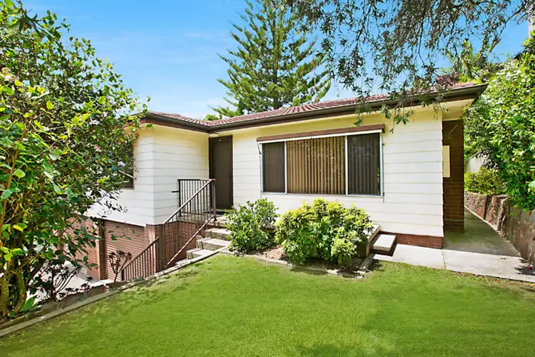 92 Jonathan Street, Eleebana NSW 2282