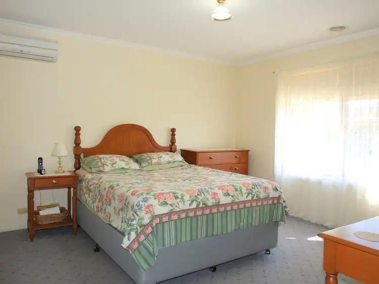 Seventh view of Homely house listing, 2 Rita Court, Newborough VIC 3825