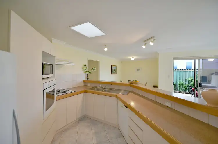 Fourth view of Homely semi-detached listing, 5A Pepler Avenue, Salter Point WA 6152