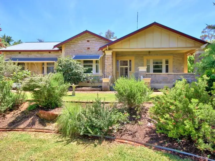 21 Burton Street, Clare SA 5453