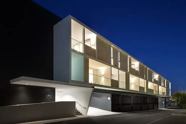 16/1 Bristol Lane, Mindarie WA 6030