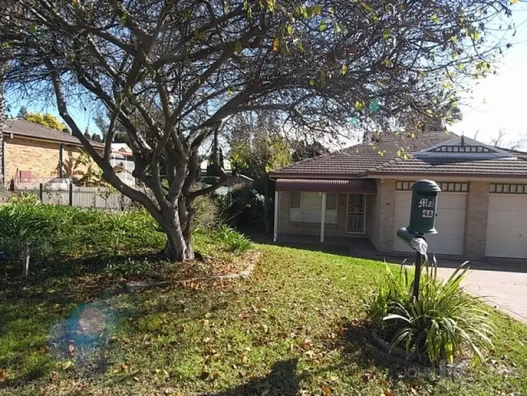 1/4 Rutherford Road, Muswellbrook NSW 2333