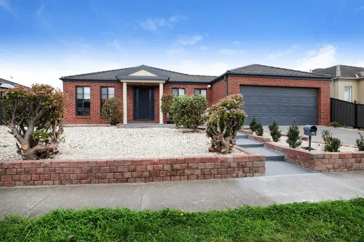 19 Hammerwood Avenue, Derrimut VIC 3030