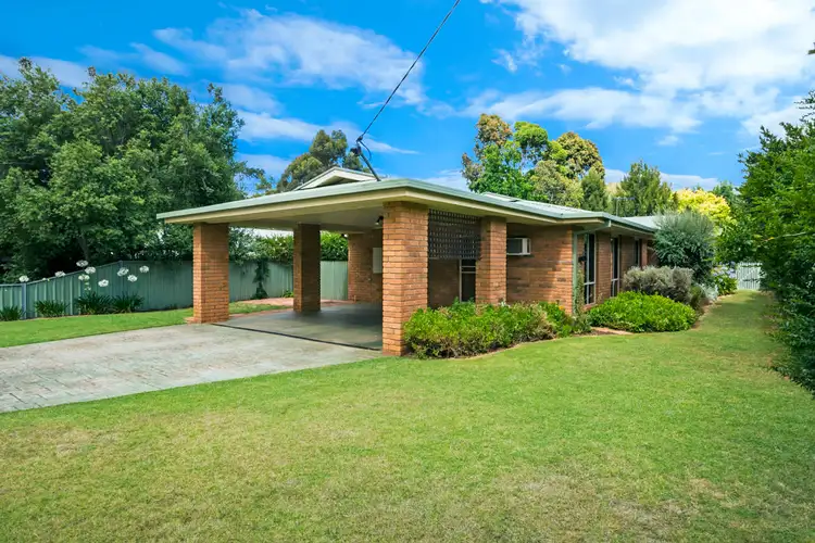 10 Moodie Avenue, Hamilton VIC 3300