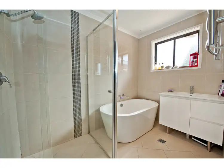 Fifth view of Homely house listing, 1 Darrambal Drive, Springdale Heights NSW 2641