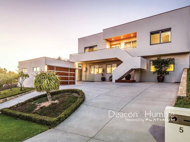5 Ensign Way, Beldon WA 6027
