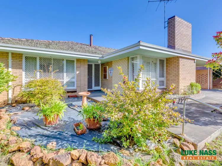 5 Pries Place, Kelmscott WA 6111