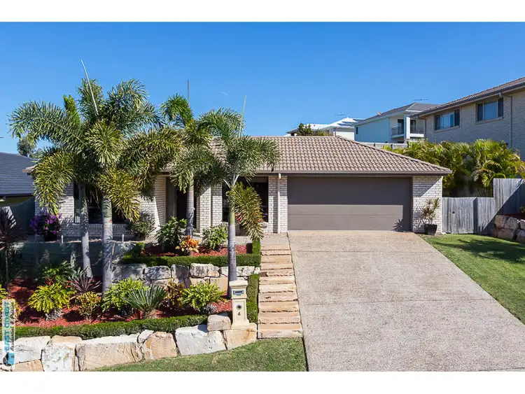 4 Magnetic Place, Redland Bay QLD 4165
