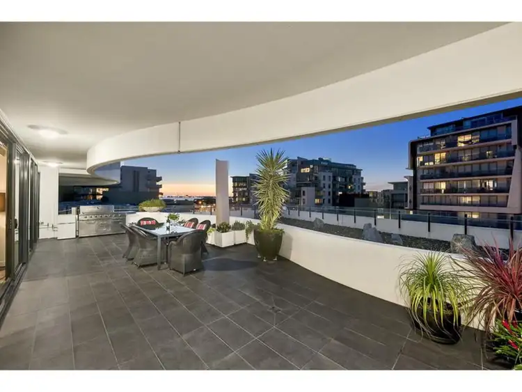 401/108 bay Street, Port Melbourne VIC 3207