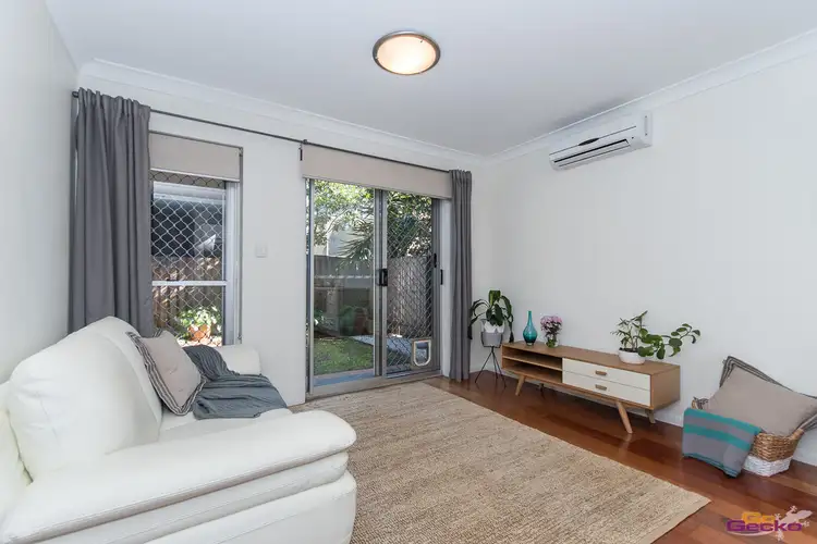 2/15 Buckby Street, Nundah QLD 4012