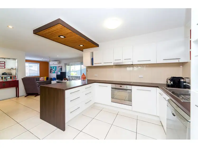 Sixth view of Homely semi-detached listing, 1/11 Ruth Anne Close, Labrador QLD 4215