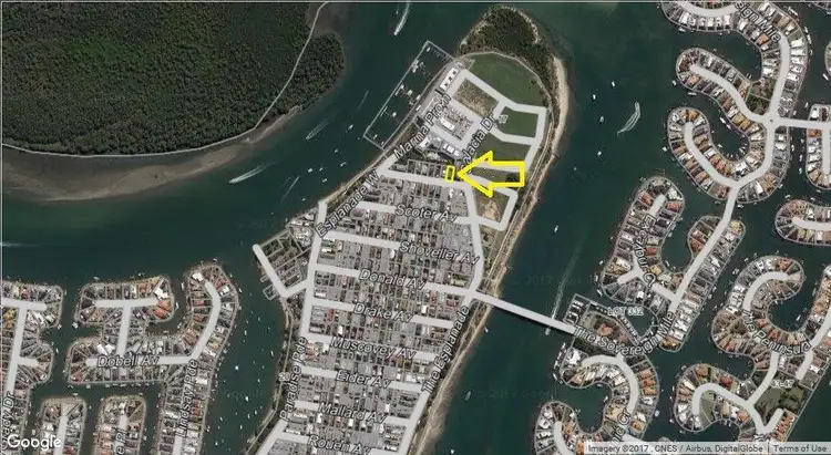 19 Killowill Avenue, Paradise Point QLD 4216