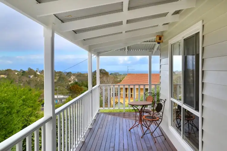 18 Cambridge Road, Mount Martha VIC 3934