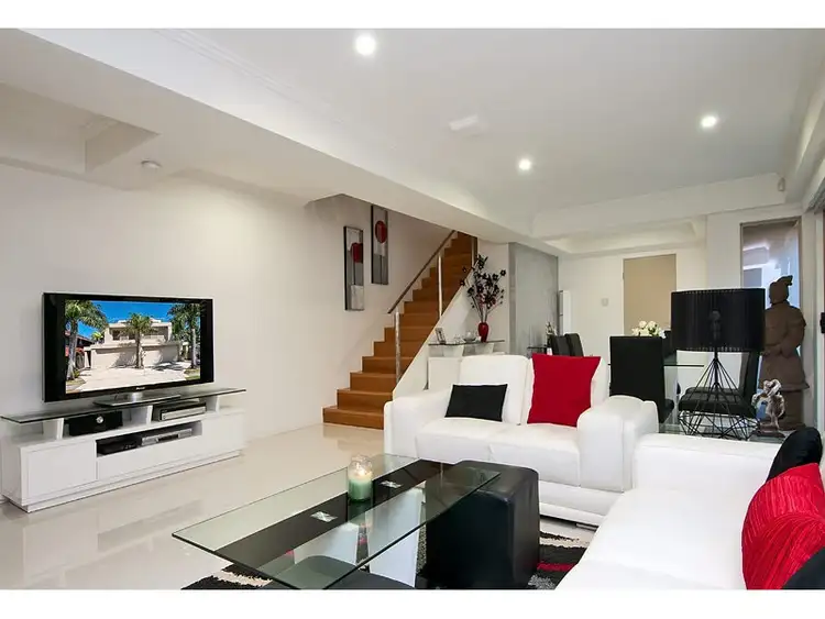 Second view of Homely semi-detached listing, 2/60 Woodroffe Avenue, Main Beach QLD 4217