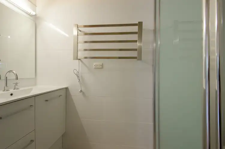 Fourth view of Homely apartment listing, 2/4 Lake Terrace West, Mount Gambier SA 5290