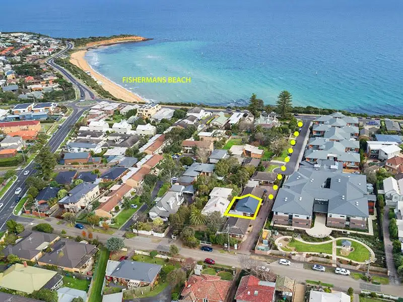 Main view of Homely unit listing, 2/52 Queen Street, Mornington VIC 3931