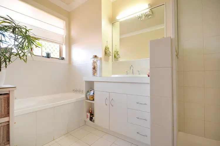 Seventh view of Homely house listing, 5 Margot Court, Mount Lofty QLD 4350