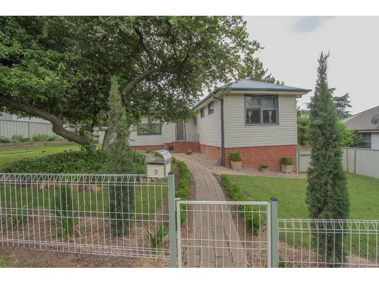 3 Annesley Street, West Bathurst NSW 2795