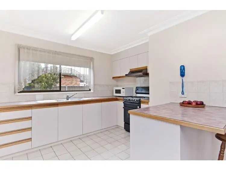 Third view of Homely unit listing, Unit 4/10 King Street, Hamilton VIC 3300
