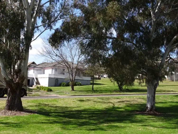 7 Edward Place, Molong NSW 2866