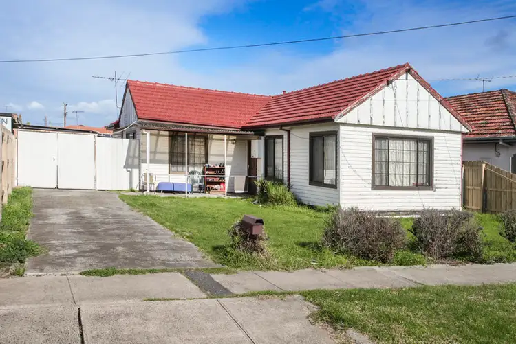 8 Dorothy Avenue, Sunshine VIC 3020