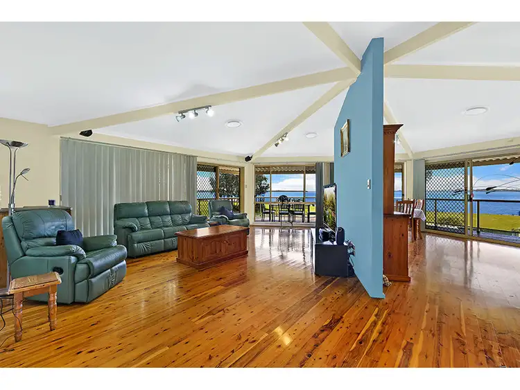Fifth view of Homely house listing, 299 Lakedge Avenue, Berkeley Vale NSW 2261