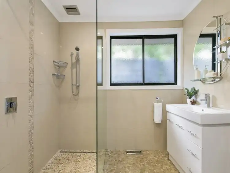 Sixth view of Homely house listing, 2/5 Beach Grove, Mornington VIC 3931