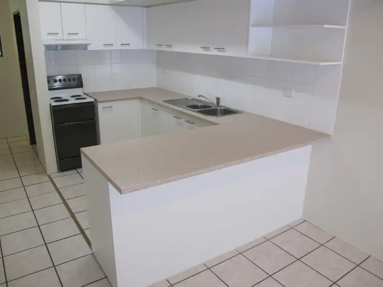 Fifth view of Homely apartment listing, Woodrowe Place 28 Woodroffe Avenue, Main Beach QLD 4217