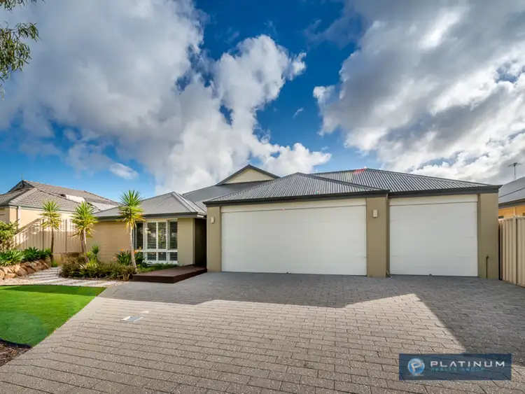 15 Plumeria Rise, Sinagra WA 6065