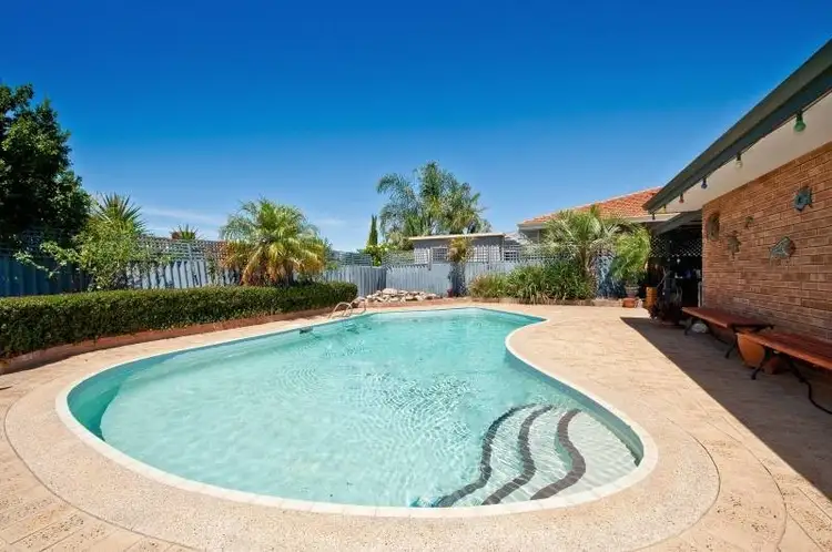 35 Glenorchy Crescent, Hamersley WA 6022