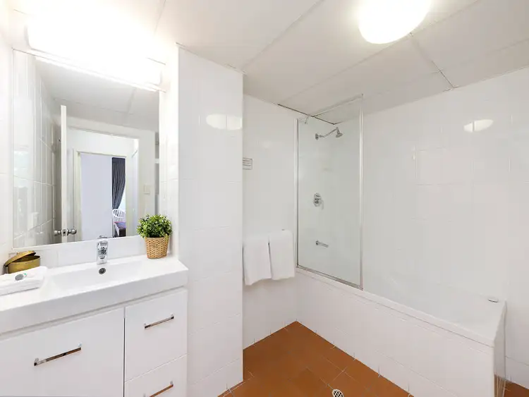 Sixth view of Homely apartment listing, 3/435 Coronation Drive, Auchenflower QLD 4066