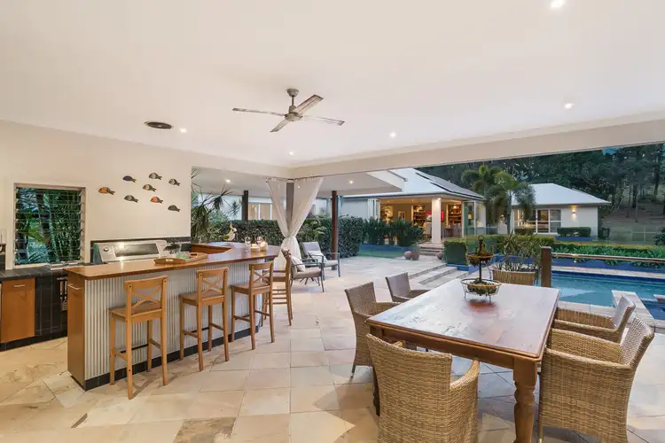 60 Peronne Place, Brookfield QLD 4069