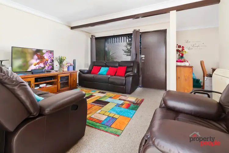 15/2 Whipbird Avenue, Ingleburn NSW 2565