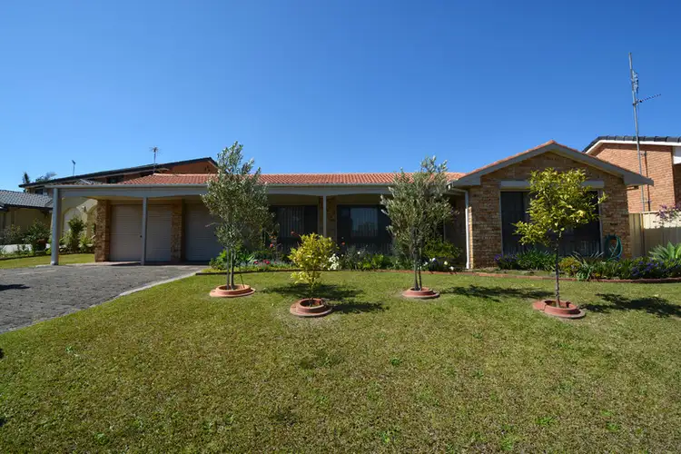 4 Galga Place, Oak Flats NSW 2529