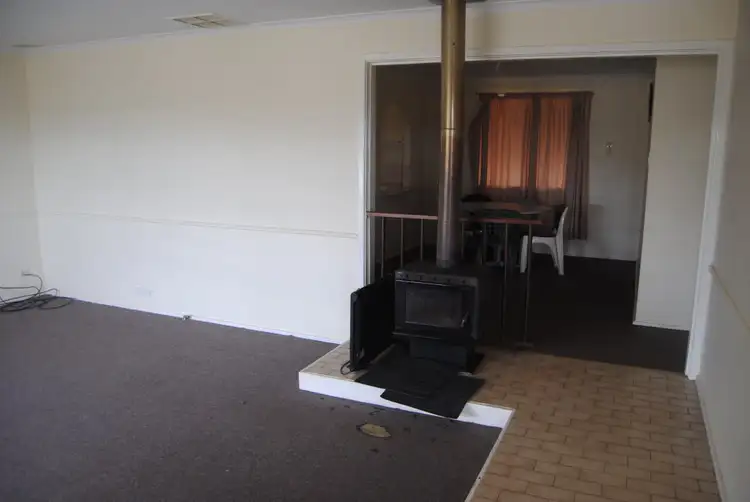 Second view of Homely house listing, 4 Leahy Close, Laverton WA 6440