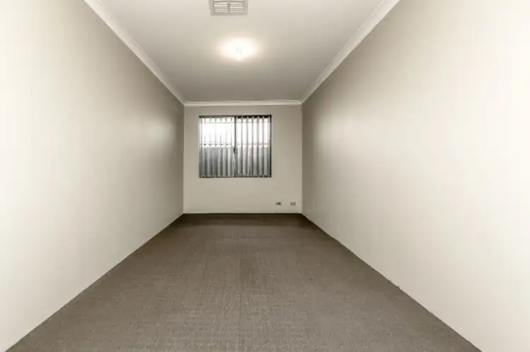 Sixth view of Homely house listing, 32 Babylon Bend, Landsdale WA 6065