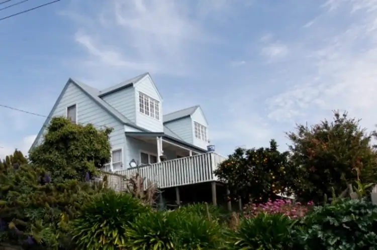 6 Kentish Street, Penguin TAS 7316