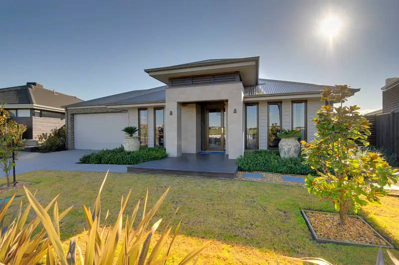 Main view of Homely house listing, 10 Bowral Way, Traralgon VIC 3844