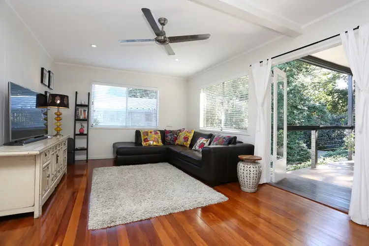 49 Fawkner Street, Chapel Hill QLD 4069