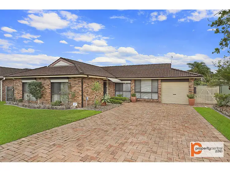11 Sir Joseph Banks Drive, Bateau Bay NSW 2261