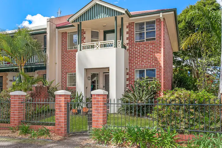 18 Tallebudgera Creek Road