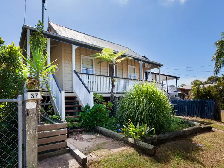 37 Connaught Street, Sandgate QLD 4017