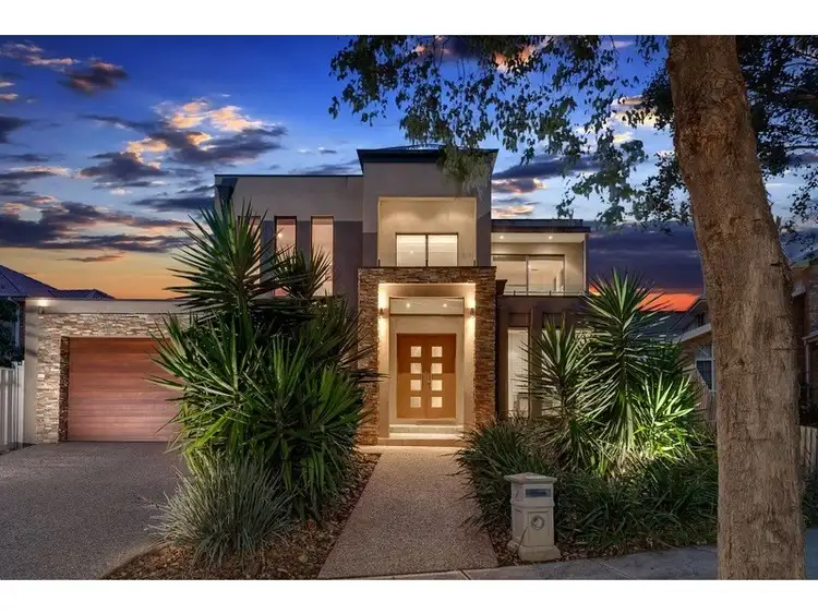 2 Wildfire Court, Mill Park VIC 3082