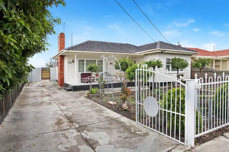 25 Lodden Street, Sunshine North VIC 3020